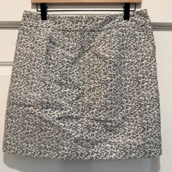 LOFT Black and White Jacquard Lined Mini Skirt - Picture 3 of 7
